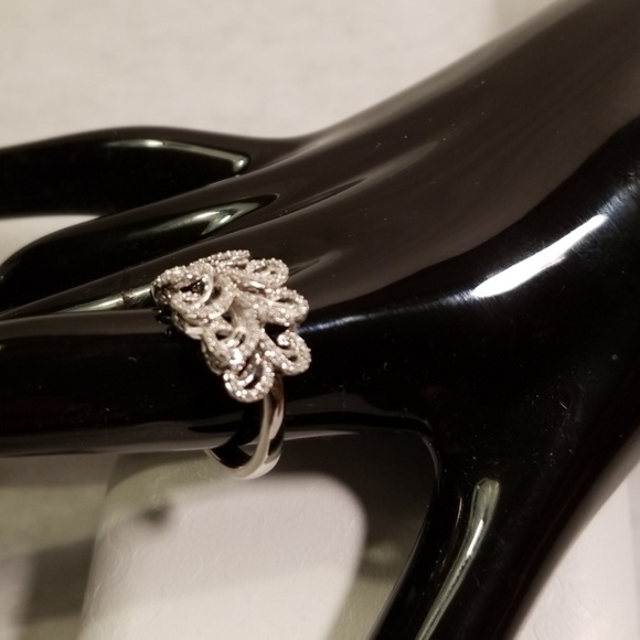 Simply Vera Vera Wang 1/4 CT Diamond Ring - Picture 2 of 8